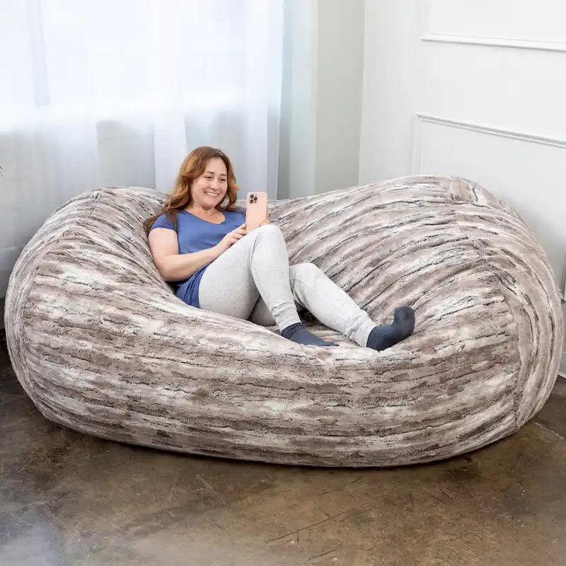 Pouf de salon géant en fausse fourrure de renard avec remplissage en mousse argenté