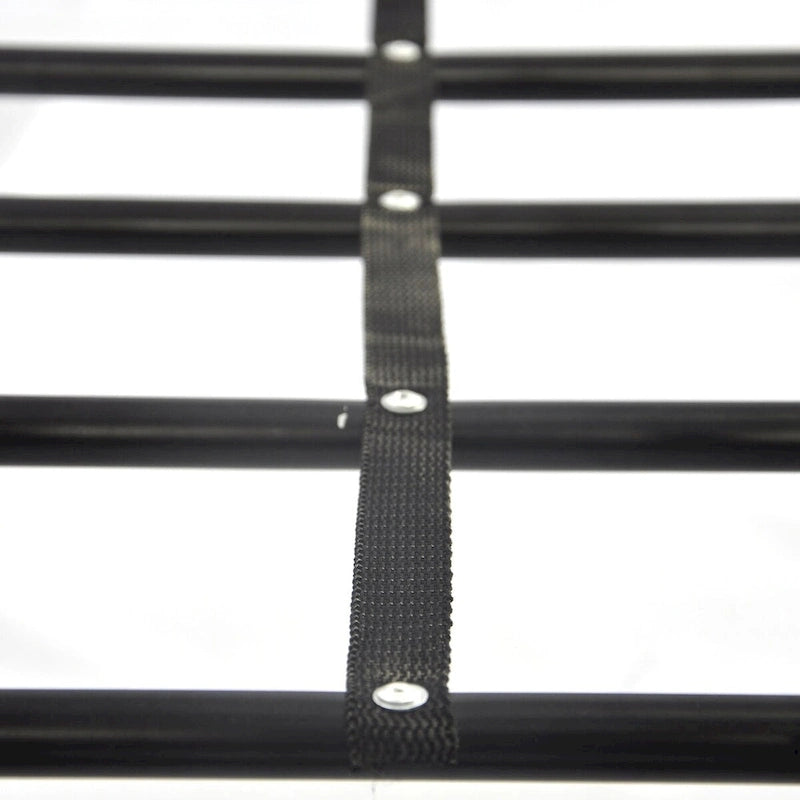 Lit plateforme en métal industriel avec tête et pied de lit à barreaux et rails en bois décoratifs noirs