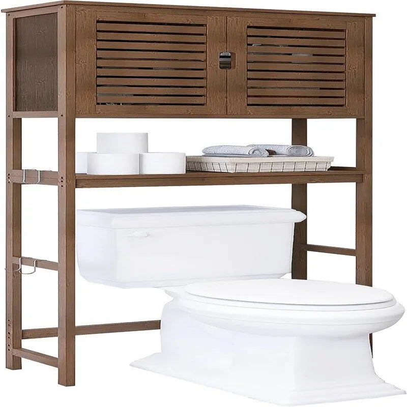 Meuble de rangement de salle de bain au-dessus des toilettes avec portes doubles à persiennes, étagère ouverte et cadre en bambou noir